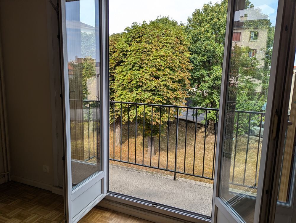 Location Appartement Studio de 34 m² - Créteil Halage - Parking et cave Créteil