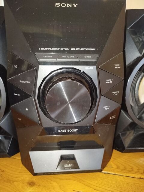 Chane Hi-fi sony
CD
Compatible avec Iphone 40 La Roche-sur-Foron (74)