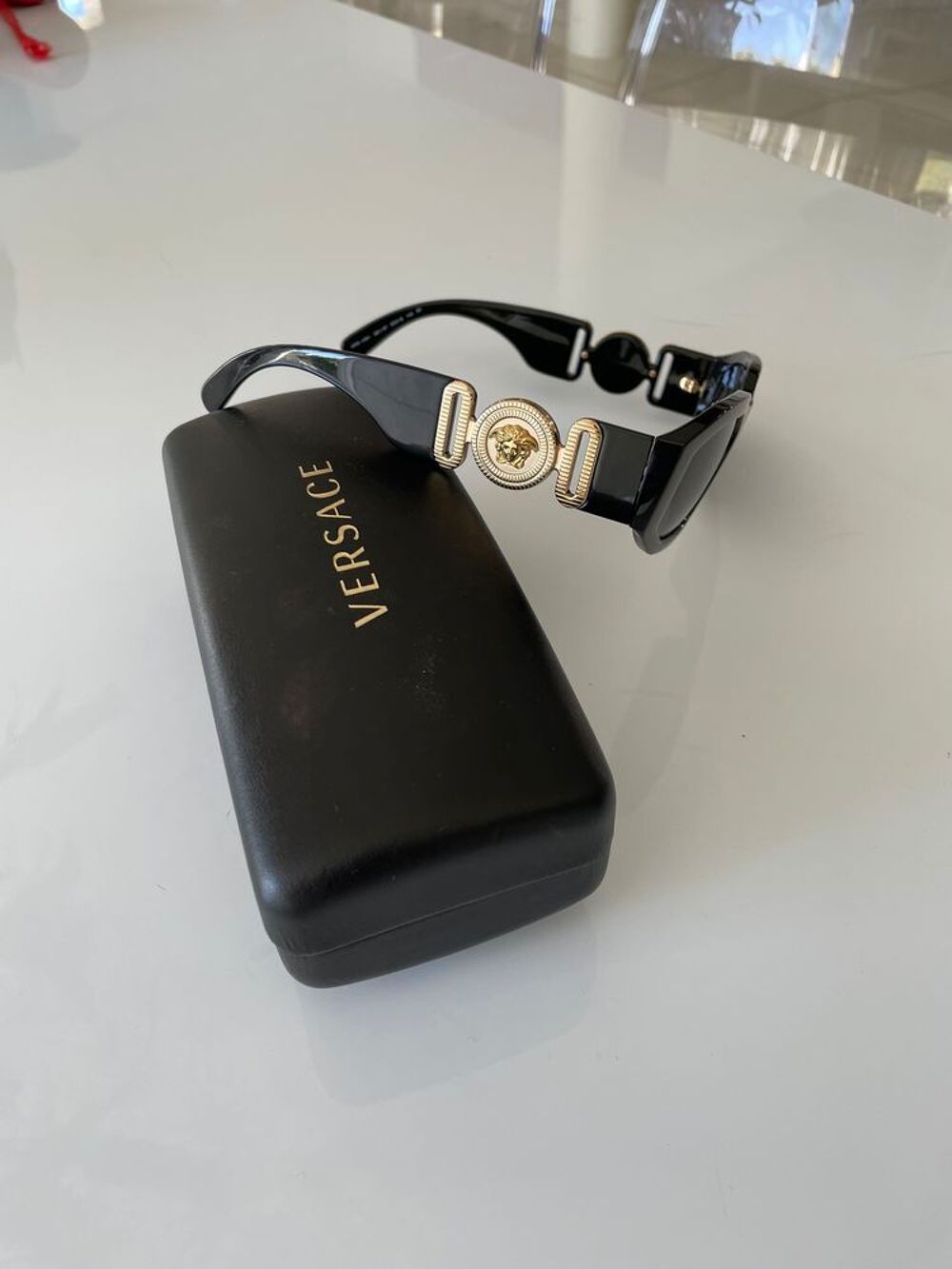 Lunette Versace M&eacute;dusa full black Bijoux et montres