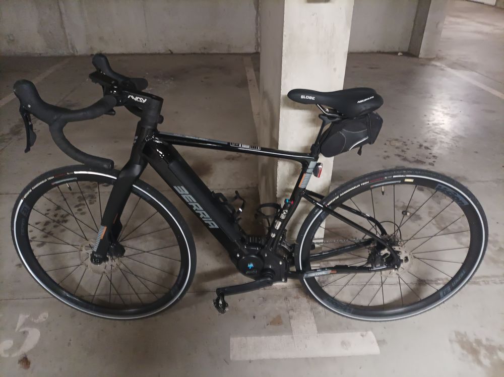 V&eacute;lo &eacute;lectrique Berria course Vélos