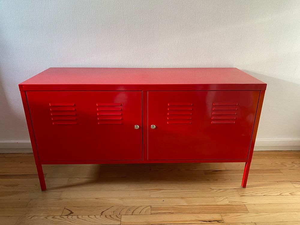 Armoire m&eacute;tallique rouge (IKEA) Meubles