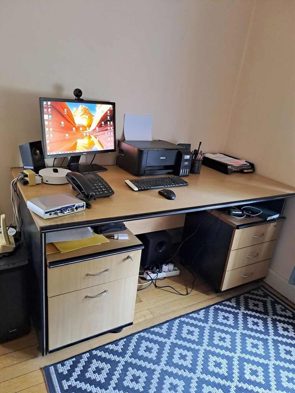 Grand bureau beau design plus caissons a roulette Meubles