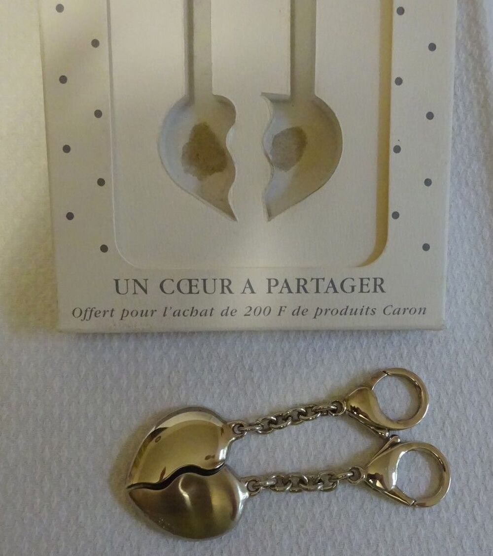 Coffret ancien porte-cl&eacute;s Un c?ur &agrave; partager de CARON 1988 