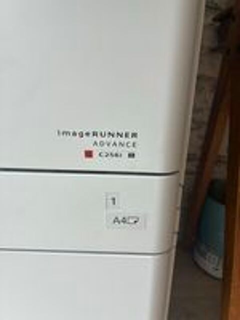   imprimante reconditionnée Canon c256 