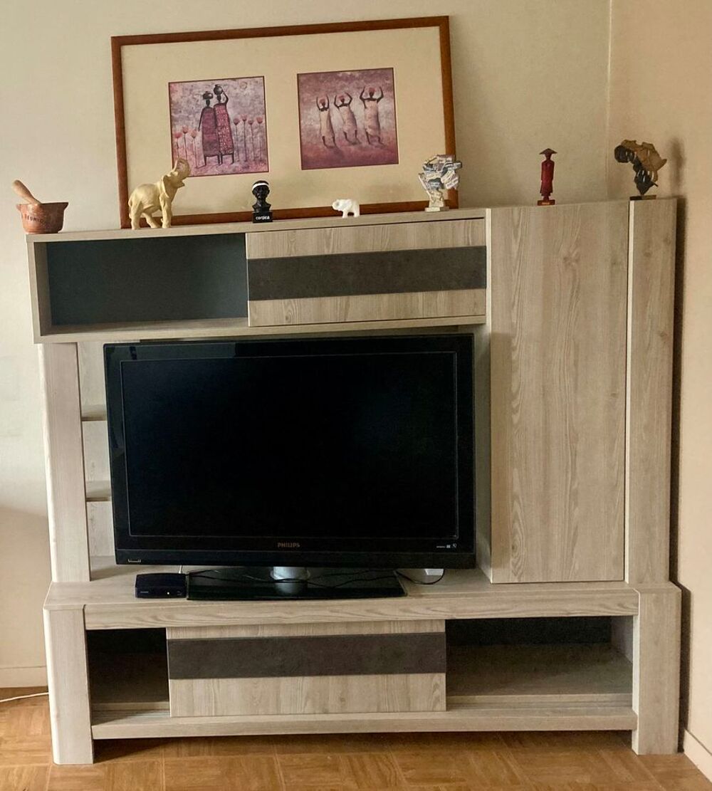Meuble salon t&eacute;l&eacute; table chaise Meubles