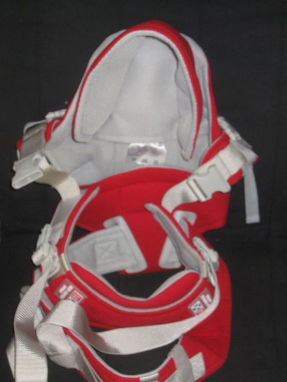 Porte bebe deals red castle rouge