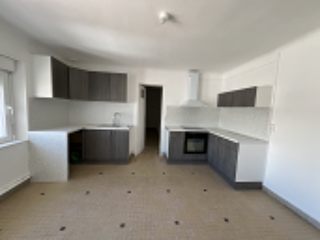  Appartement à louer 4 pièces 86 m²