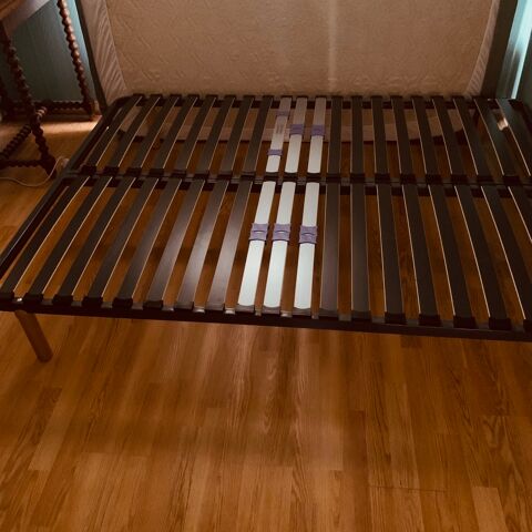 Sommier à lattes métal pieds bois et matelas comme neufs 50 Tremblay-en-France (93)