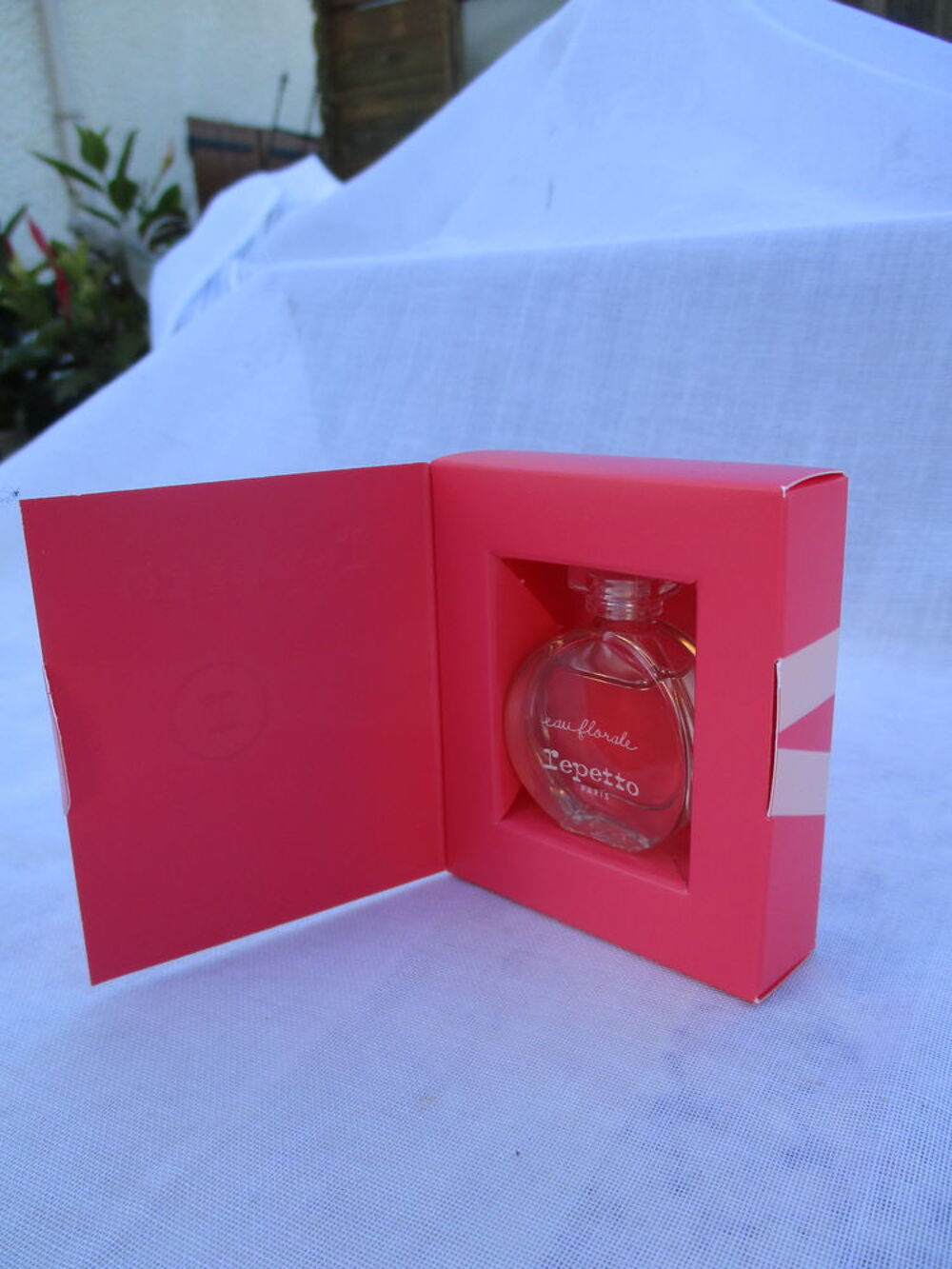 Ensemble Bracelet Fantaisie &amp; Miniature EdT Eau Florale Neuf 