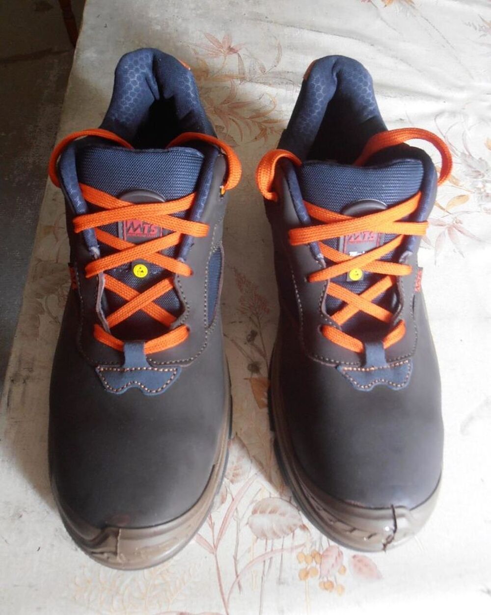 Chaussures de s&eacute;curit&eacute; basse marron noire MTS tech taille48 Chaussures