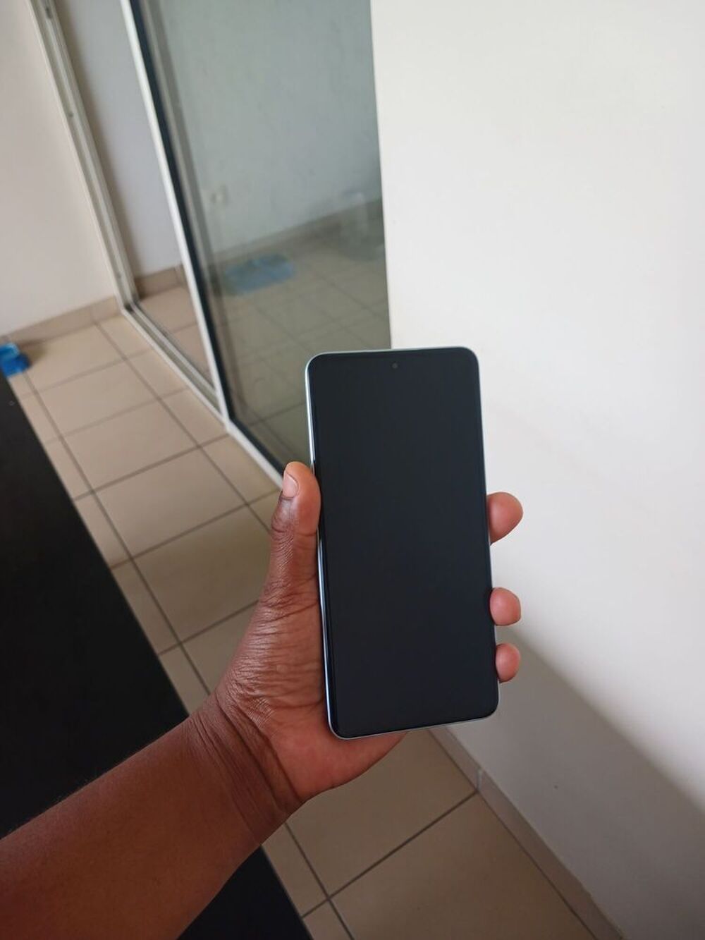 Xiaomi note 15 pro neuf Téléphones et tablettes