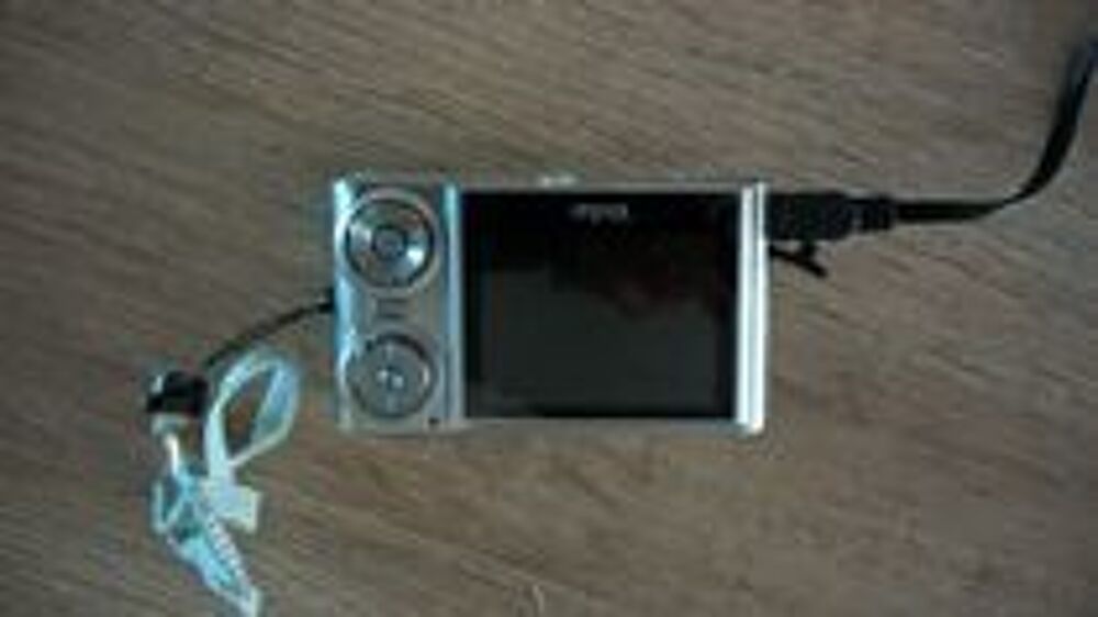 Appareil Photo VIVITAR Vivicam 8225 8 Mp gris metal Photos/Video/TV