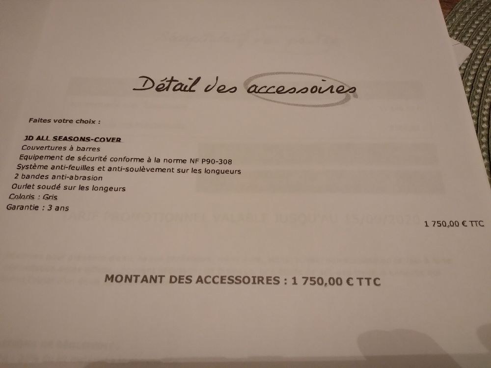Couverture &agrave; barres piscine Jardin