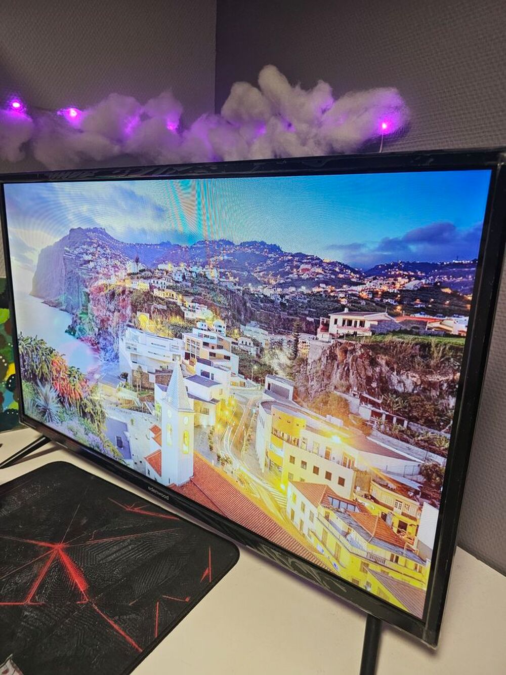 Smart TV Edenwood 81cm HD Photos/Video/TV