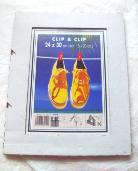 Cadre photo sous verre 24 x 30 cm 4 Villeurbanne (69)