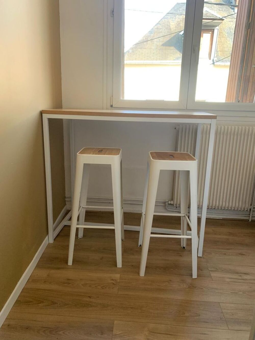 table cuisine haute et tabouret haut Meubles