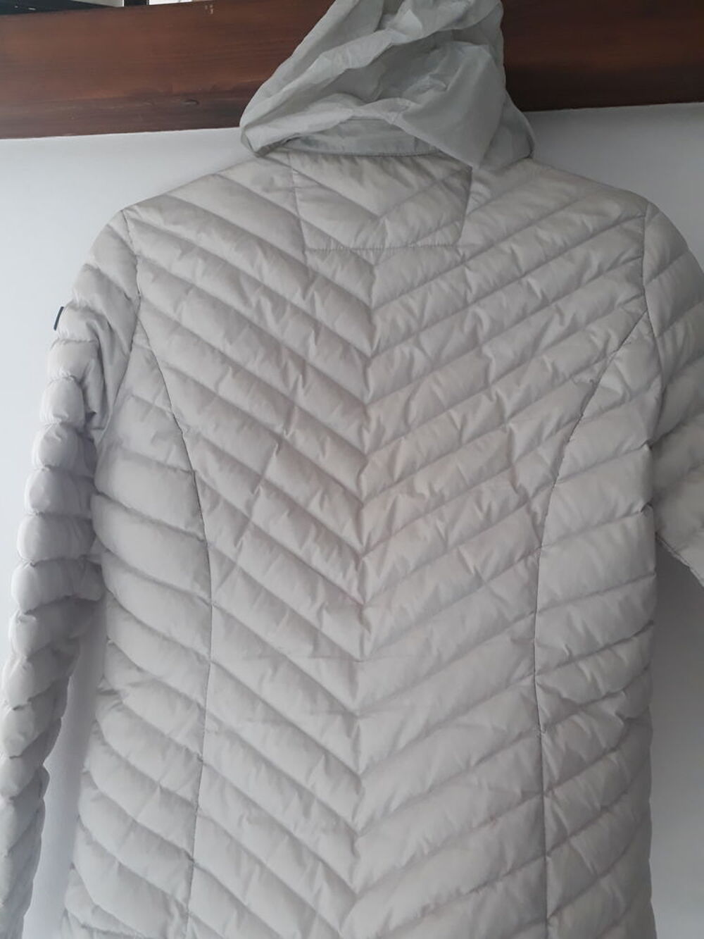 Doudoune ultra leg&egrave;re femme Vêtements