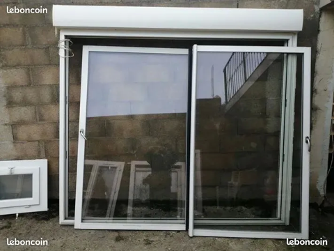 Baie coulissante alu de 2 vantauxVolet roulant incorpor S76 900 Bouray-sur-Juine (91)
