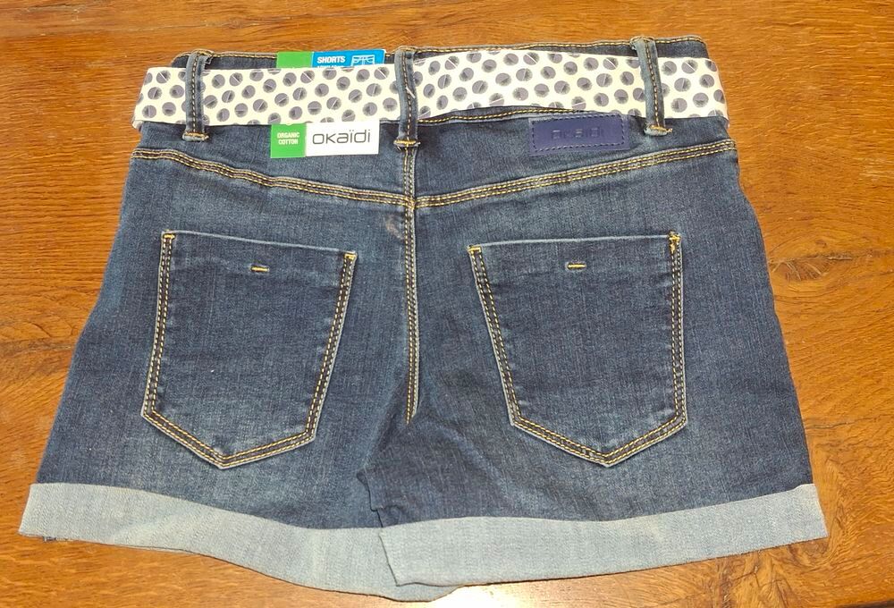 Short en jean marque Okaidi neuf avec &eacute;tiquette taille 10ans Vêtements enfants