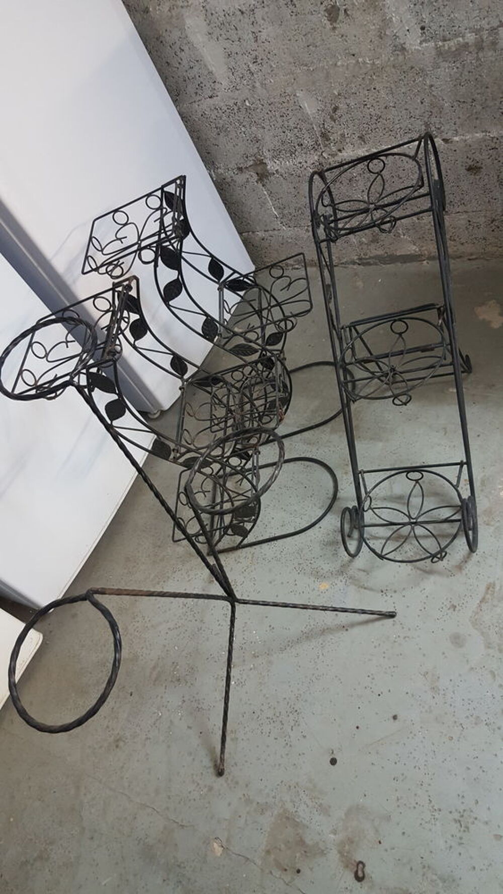 SUPPORTS PLANTES EN FER FORG&Eacute; Jardin