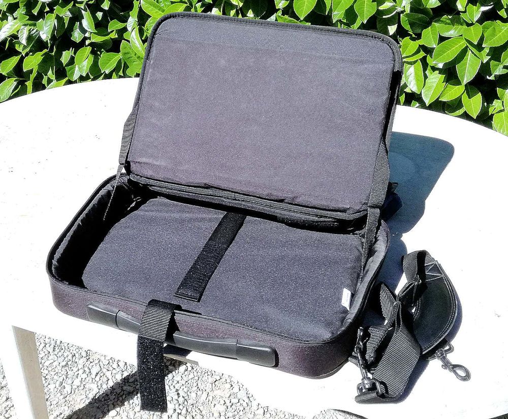 Sacoche pour ordinateur portable Targus XL Case 17 Matériel informatique