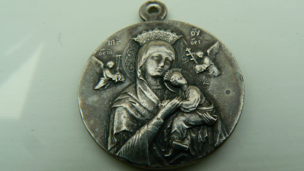 MEDAILLE ANCIENNE PAPE PIE XI 
Bijoux et montres
