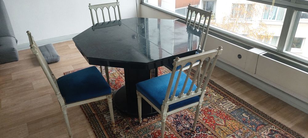 Table octogonale de salle &agrave; manger, rallonges int&eacute;gr&eacute;es Meubles