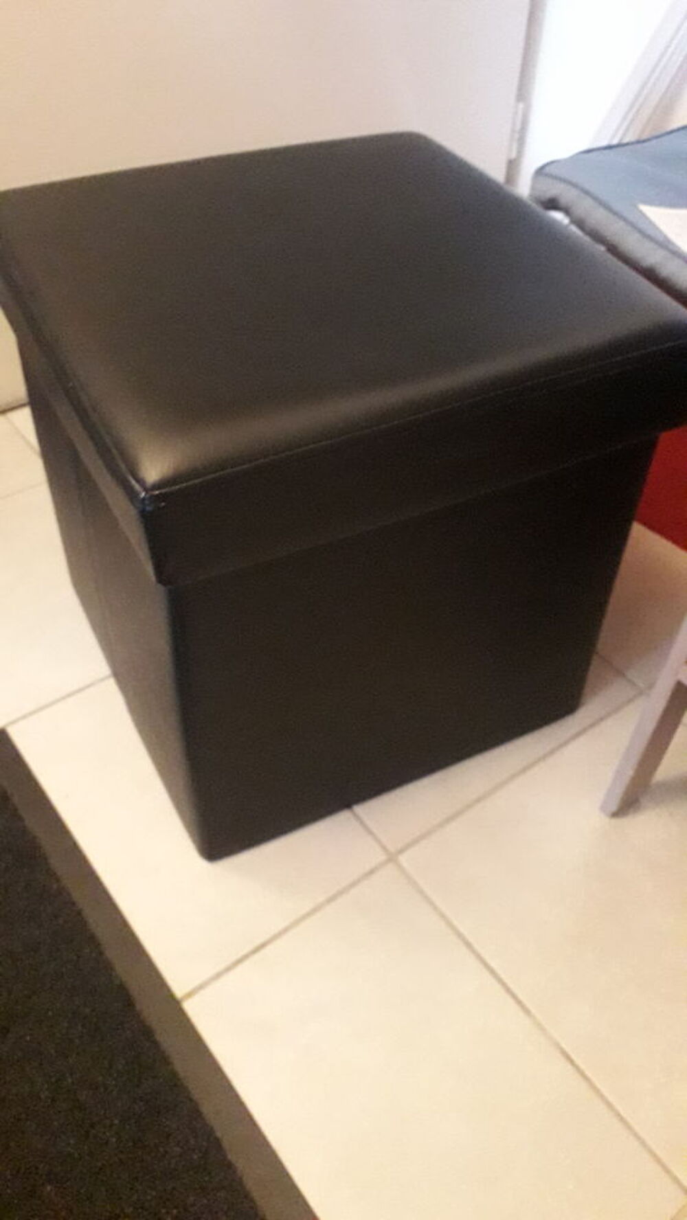 PUFF Fait coffr&eacute;e rangement 20€ simili cuir Meubles