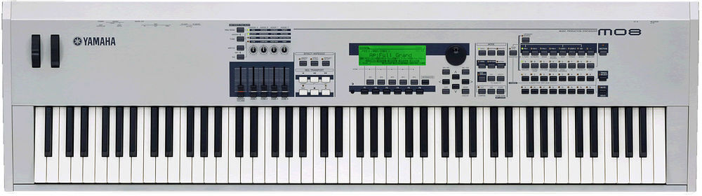 MO8 Yamaha Instruments de musique