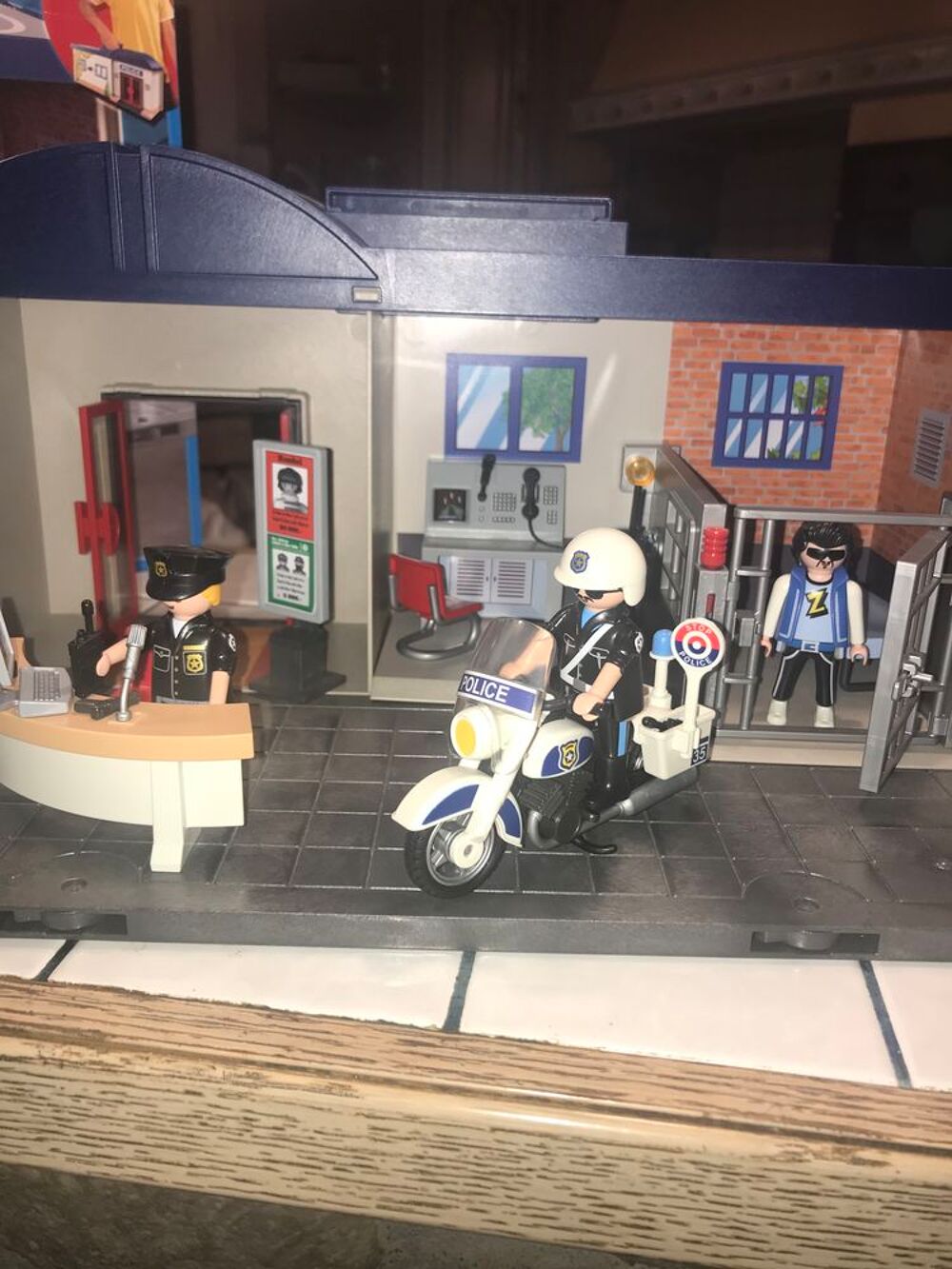 commissariat de police playmobil Jeux / jouets