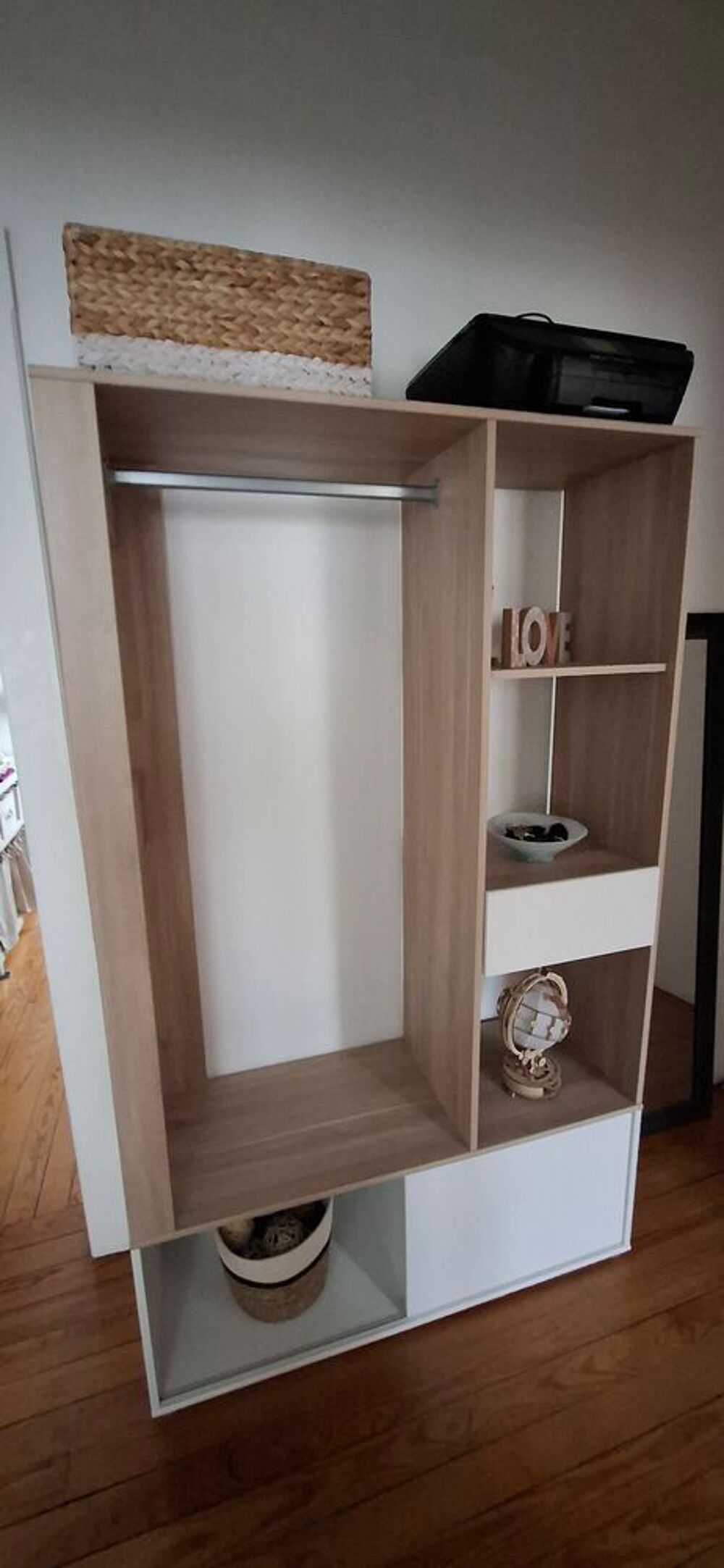 Meuble PENDERIE VESTIAIRE GHOST 7628VEST
Meubles