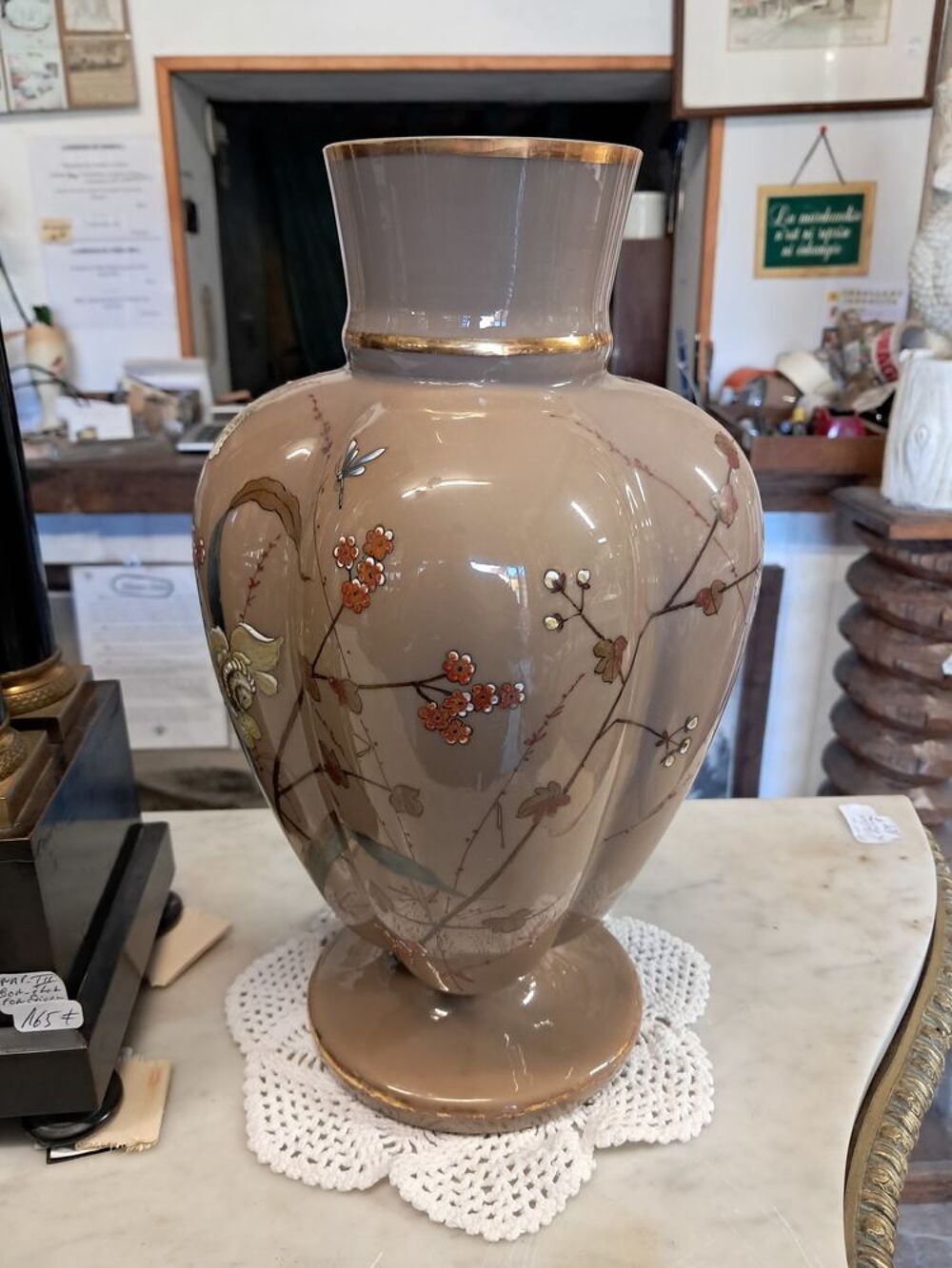 Paire de vases anciens, en opaline Décoration
