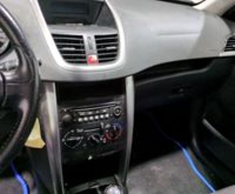 207 1.4e 16v 90ch Sport Pack 2007 occasion 86370 Mar&ccedil;ay