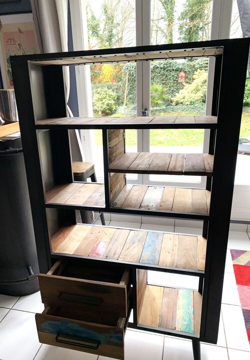 Biblioth&eacute;que Vintage "indus" Cocktail Scandinave comme neuve Meubles