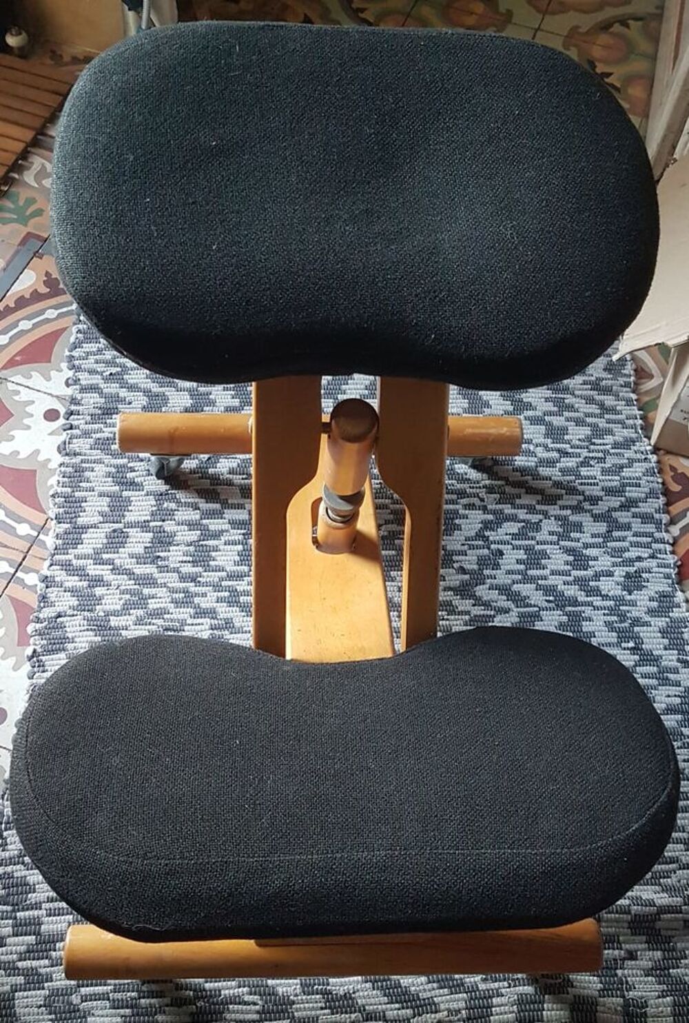 Tabouret ergonomique Meubles