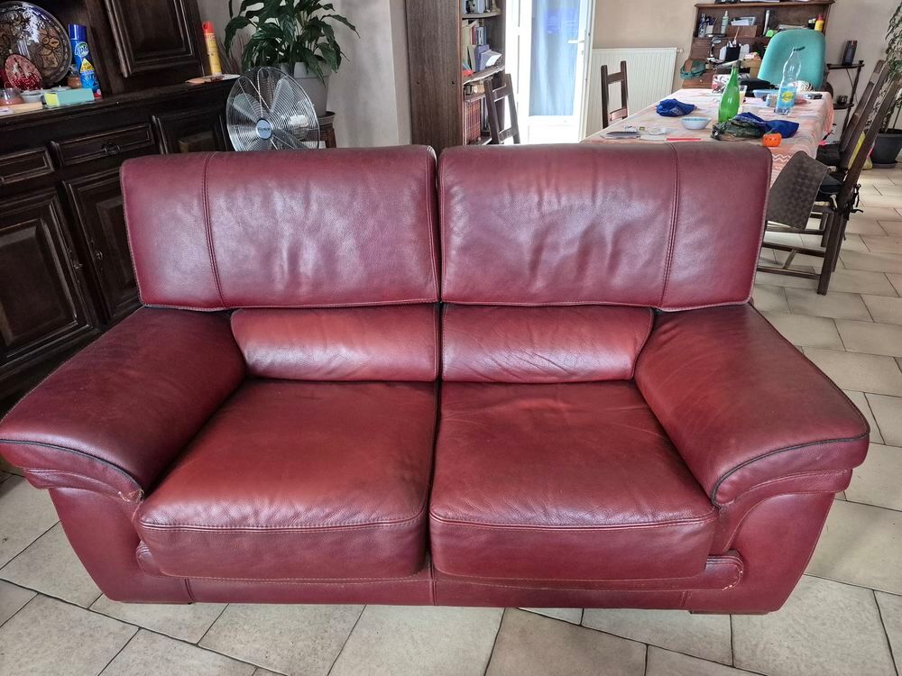 Canape plus 2 fauteuils en cuir acajou Meubles