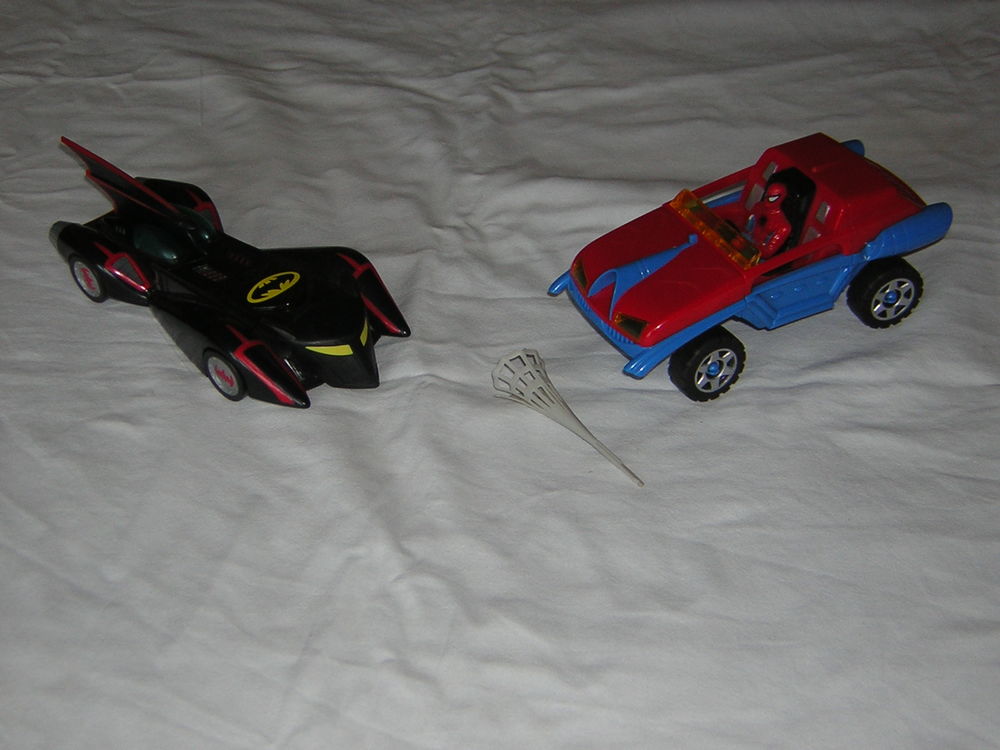 V&eacute;hicules BATMAN et SPIDERMAN Jeux / jouets