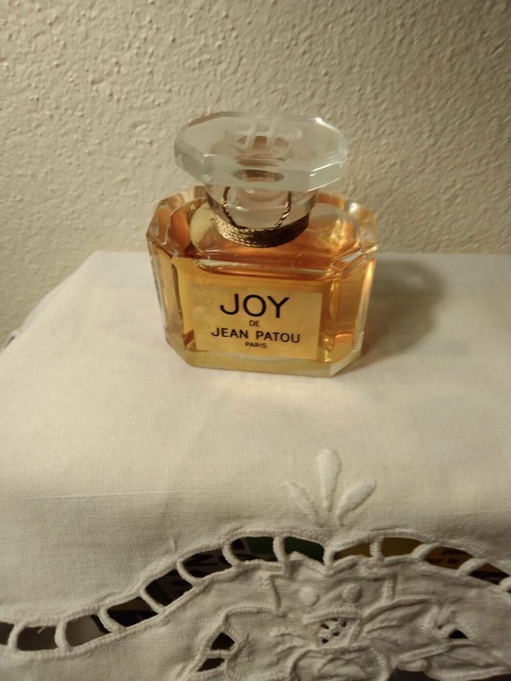 Petit Flacon de parfum factice " Joy" 