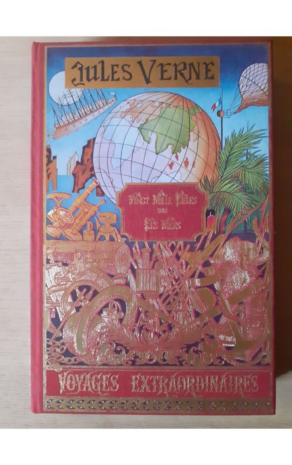 Jules Verne dans tous ses &eacute;tats Livres et BD