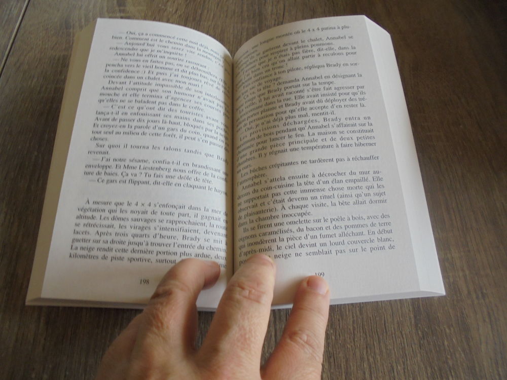 La promesse des t&eacute;n&egrave;bres (107) Livres et BD