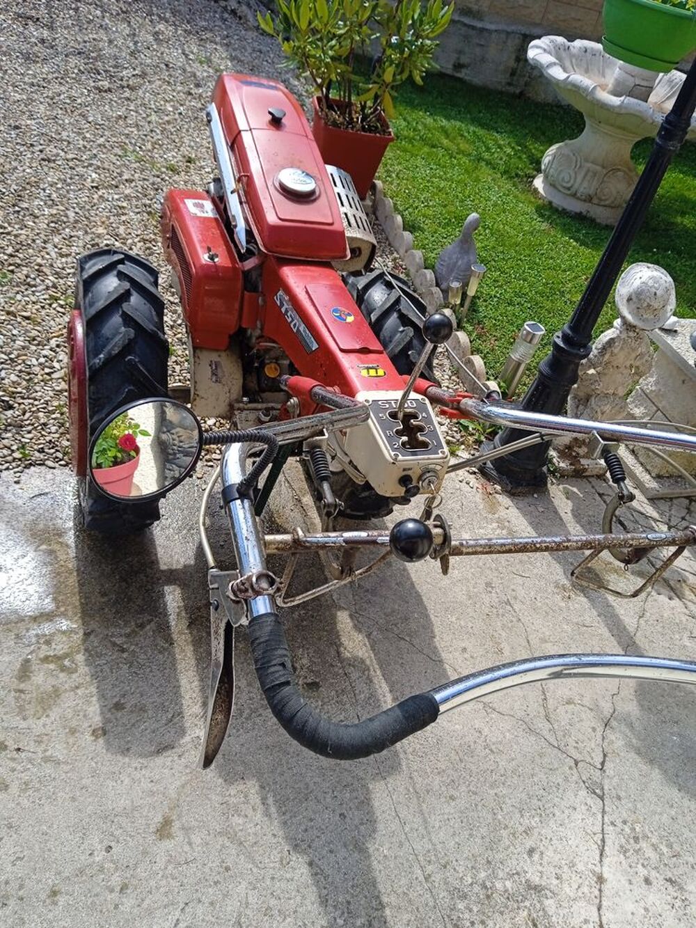  Motoculteur de marque Robin ST 50 Jardin