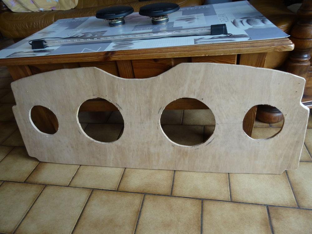 enceintes Pioneer et tube n&eacute;on Audio et hifi