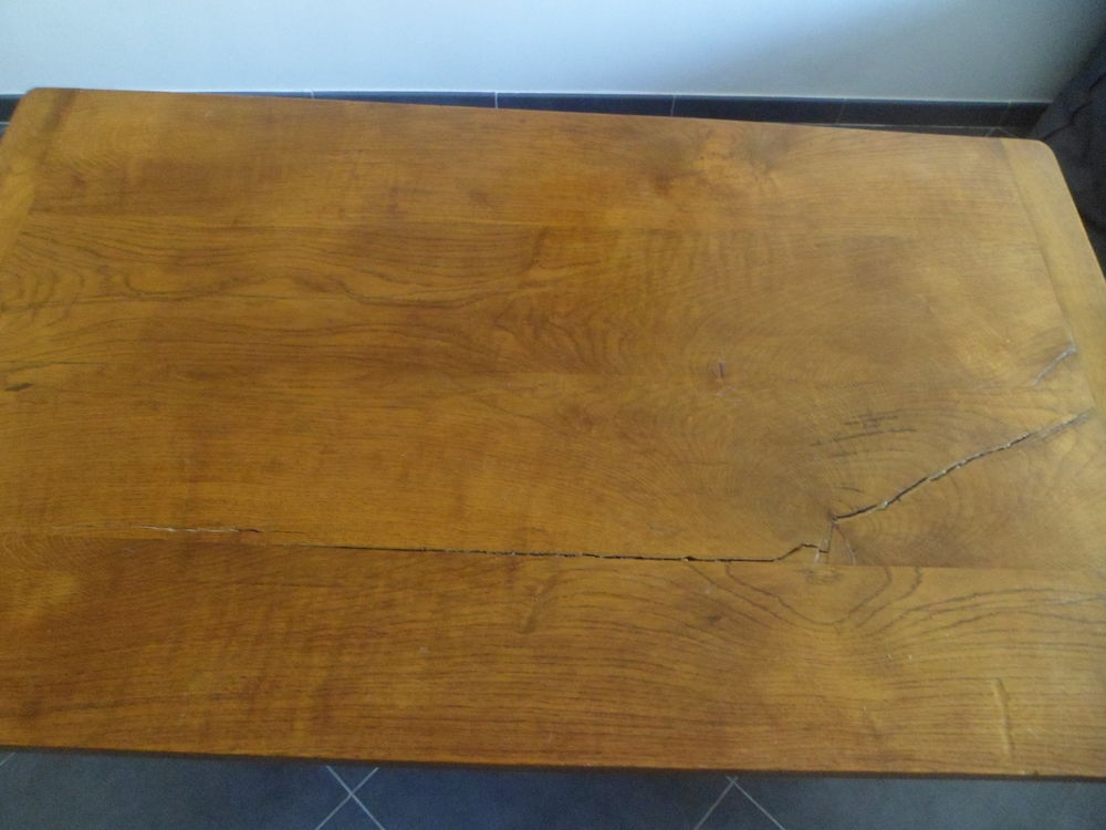 Table de repas en ch&ecirc;ne Meubles