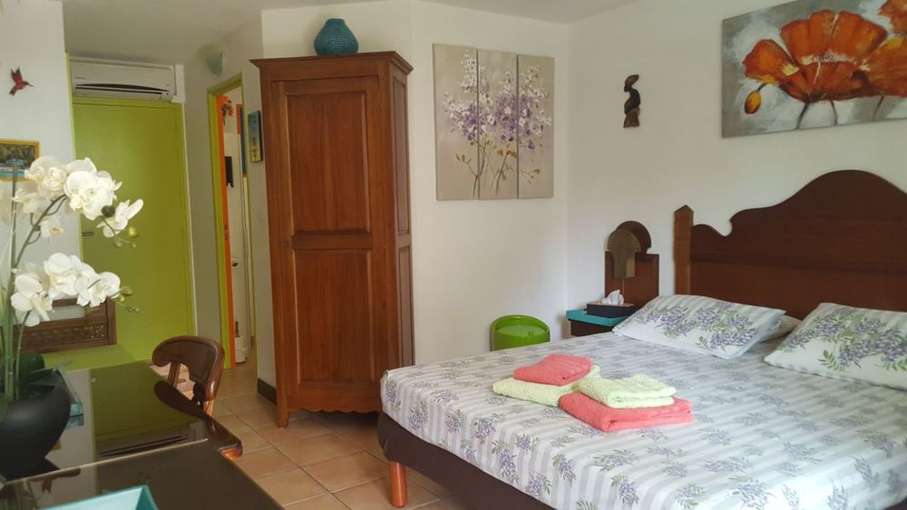  Studio Standing Ste ANNE Mahogany  DOM-TOM, Sainte-Anne (97227)
