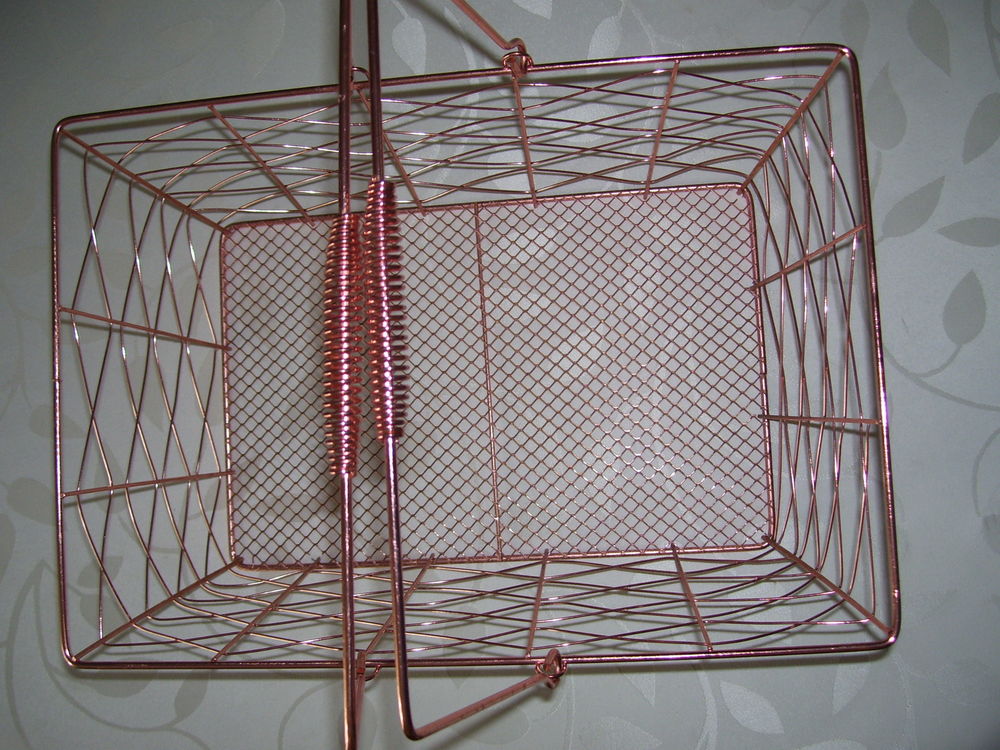 Panier m&eacute;tal ros&eacute; 36x25 cm Hauteur 13 cm Jardin