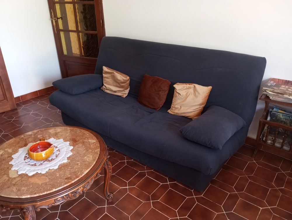 clic clac avec un matelas &eacute;tat neuf Meubles