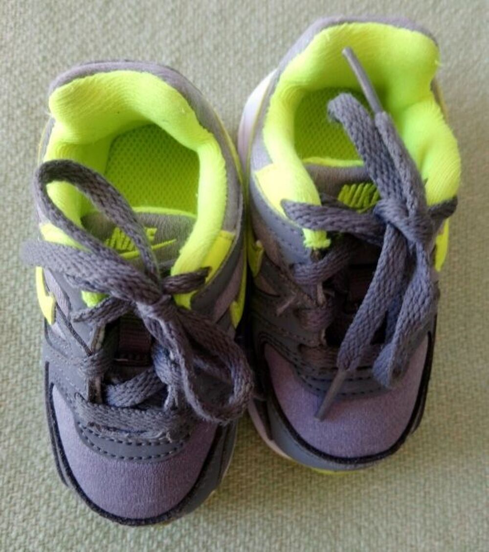 Baskets Nike pour b&eacute;b&eacute; Chaussures enfants