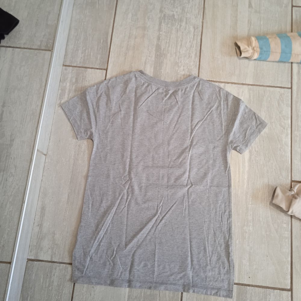 T Shirt gris manches courtes T XS marque Nike coton Vêtements