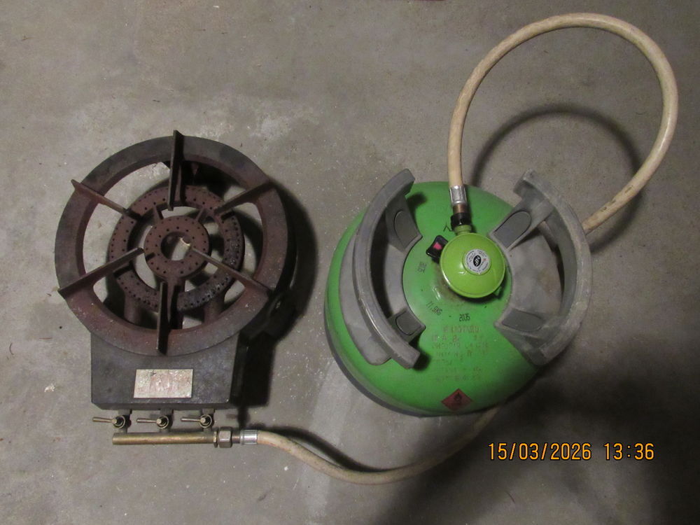 Tripatte et bonbonne Electroménager