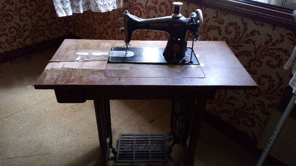 MACHINE A COUDRE SINGER Meubles